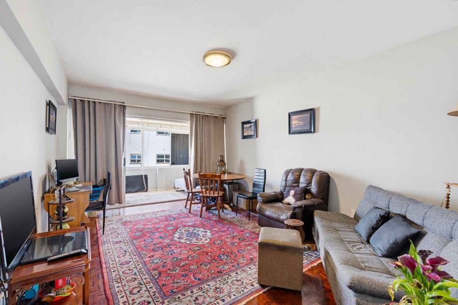 2 Bedroom Property for Sale in Sea Point Western Cape